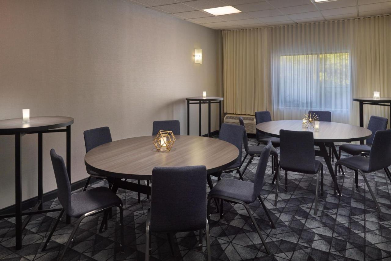 Courtyard By Marriott Atlanta Alpharetta Exterior foto