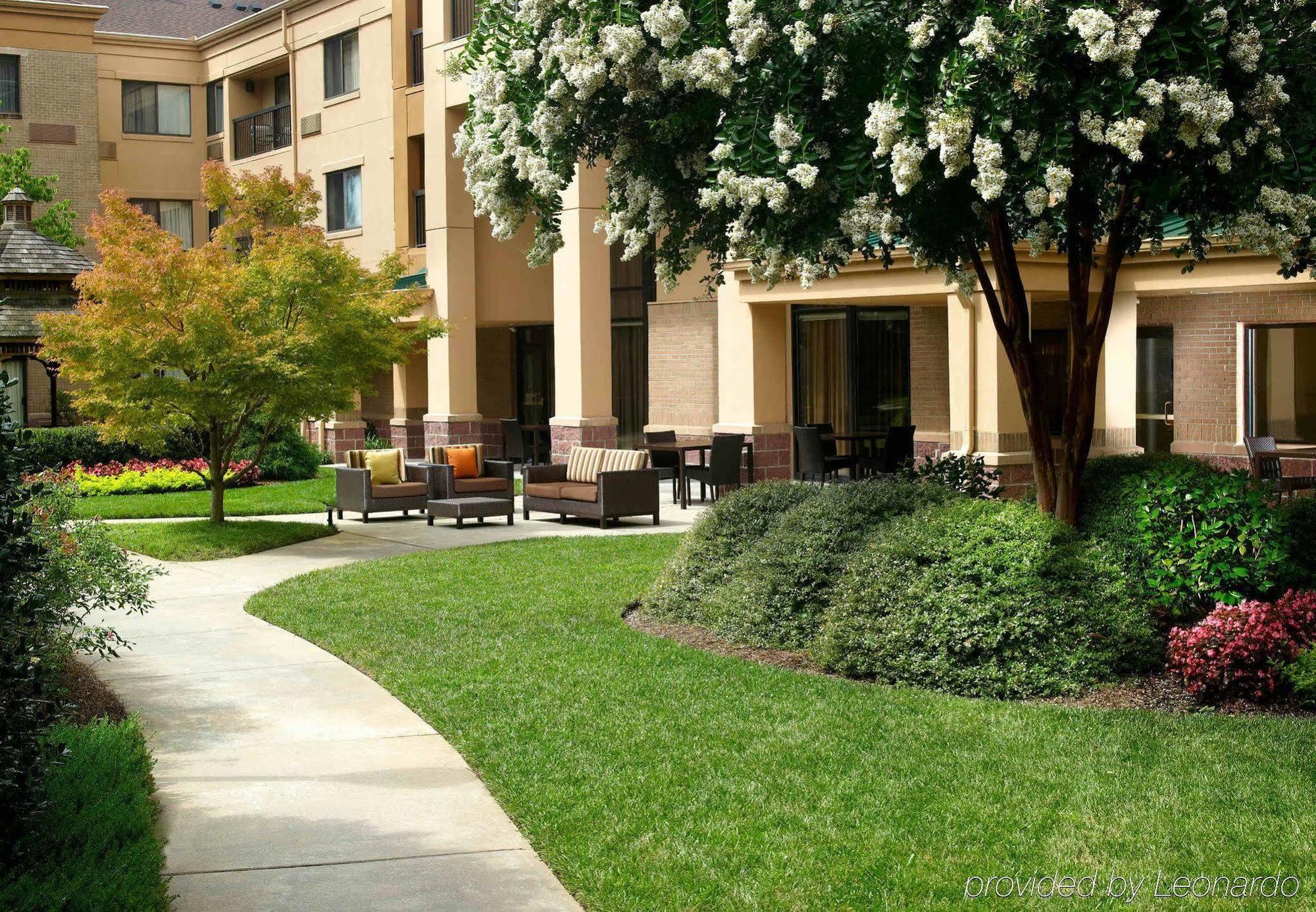 Courtyard By Marriott Atlanta Alpharetta Hotel Instalações foto