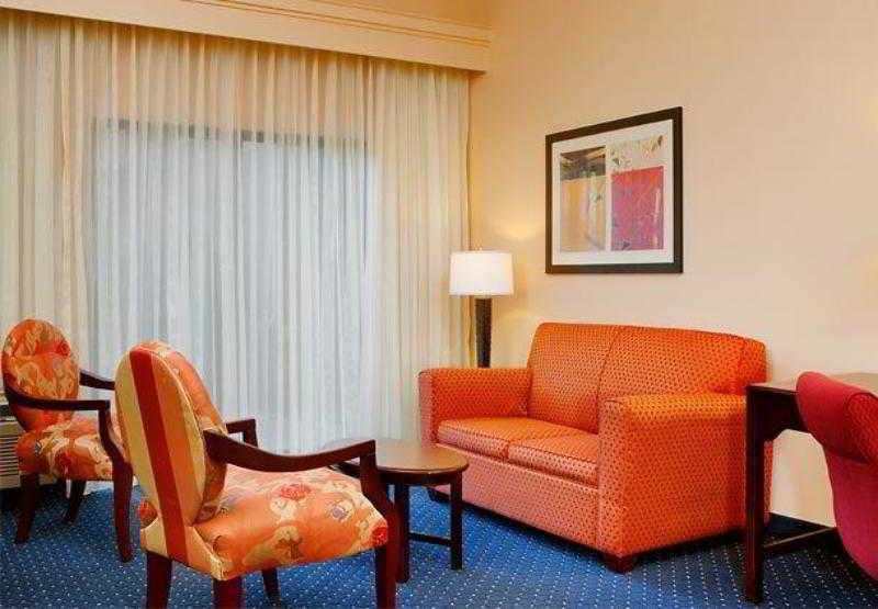 Courtyard By Marriott Atlanta Alpharetta Quarto foto