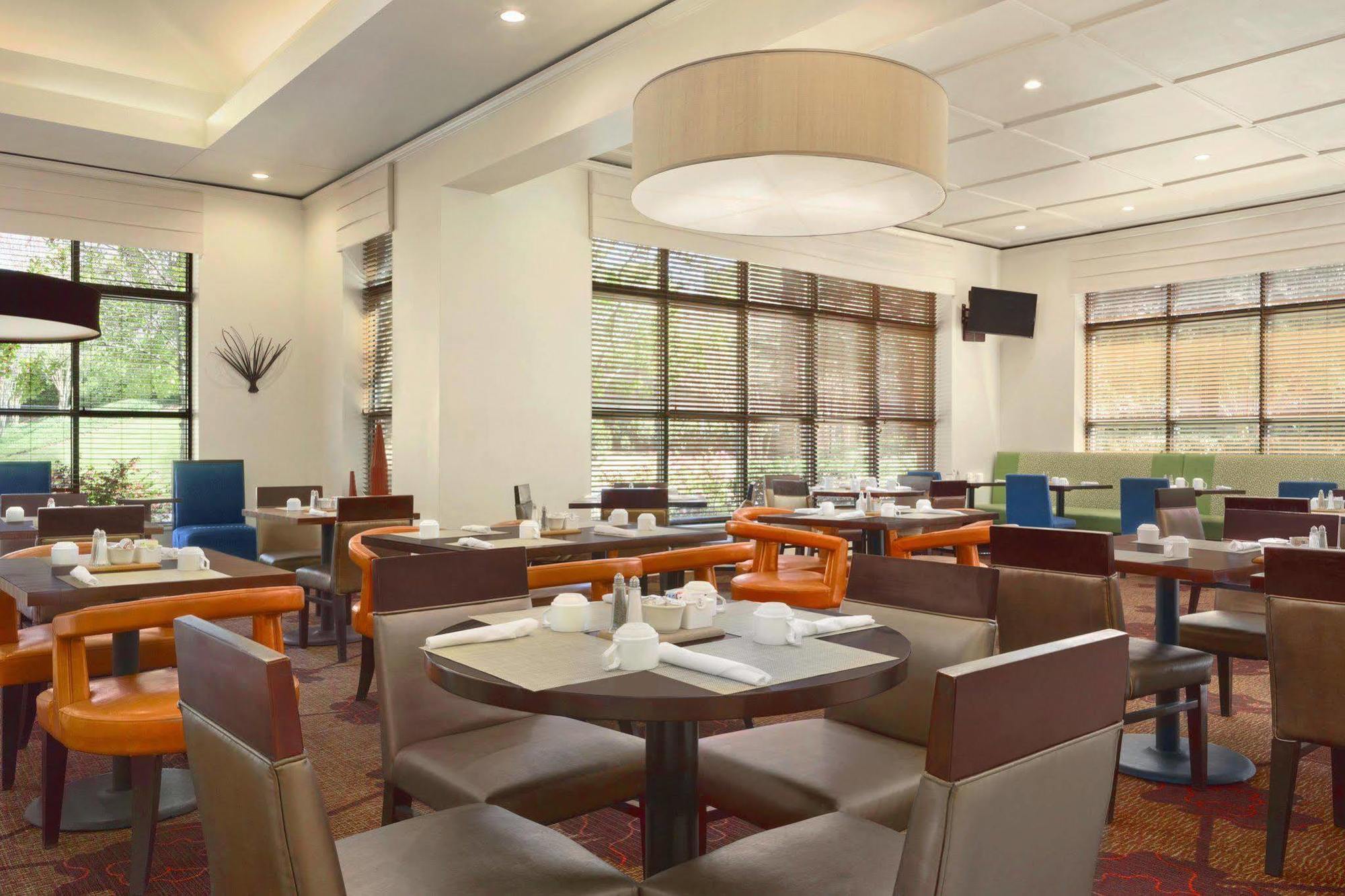 Courtyard By Marriott Atlanta Alpharetta Exterior foto